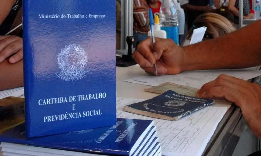 Emprego - Carteira de trabalho