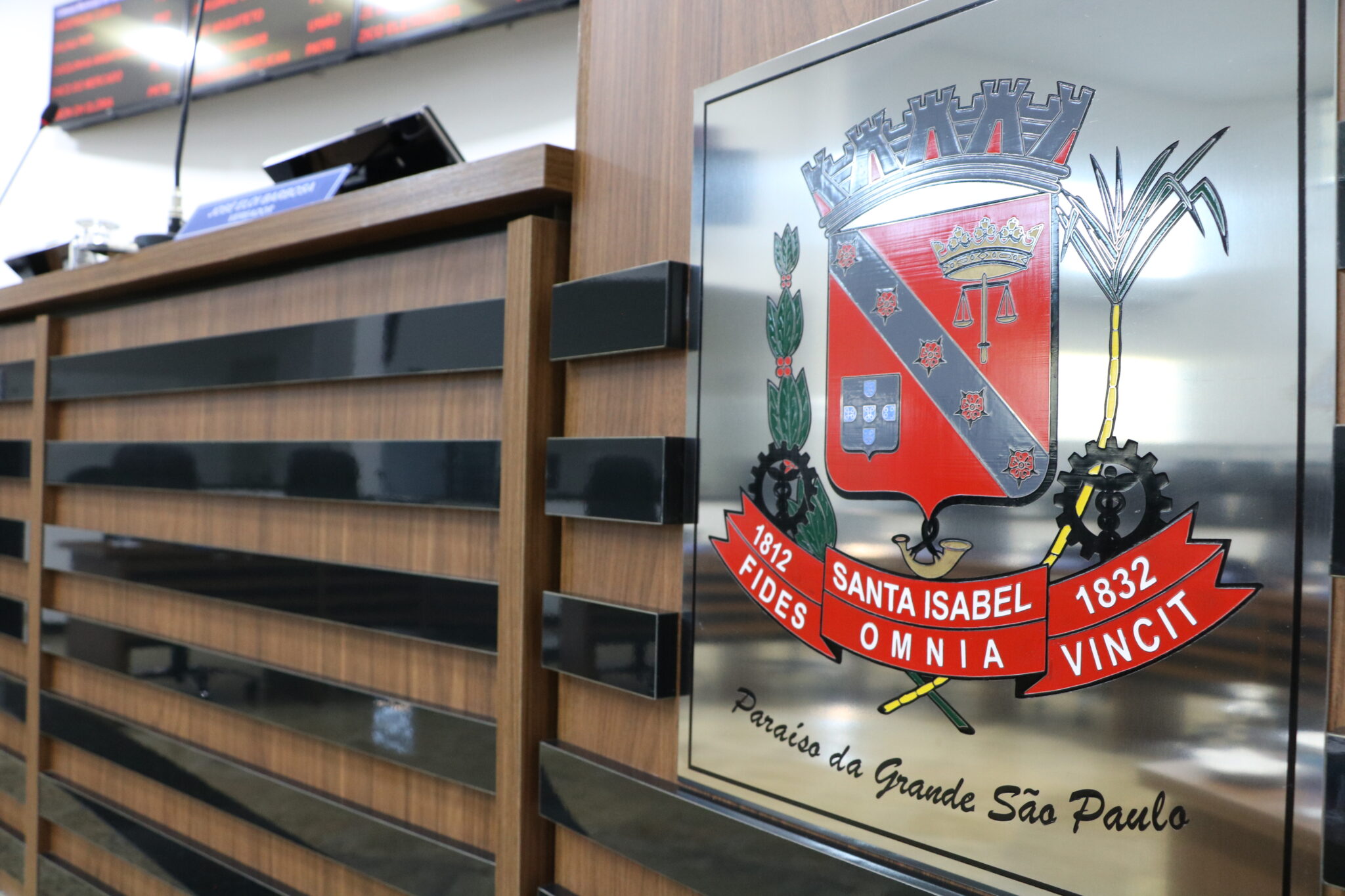 Concurso da Câmara de Santa Isabel SP reajusta salários e mantém inscrições abertas até maio