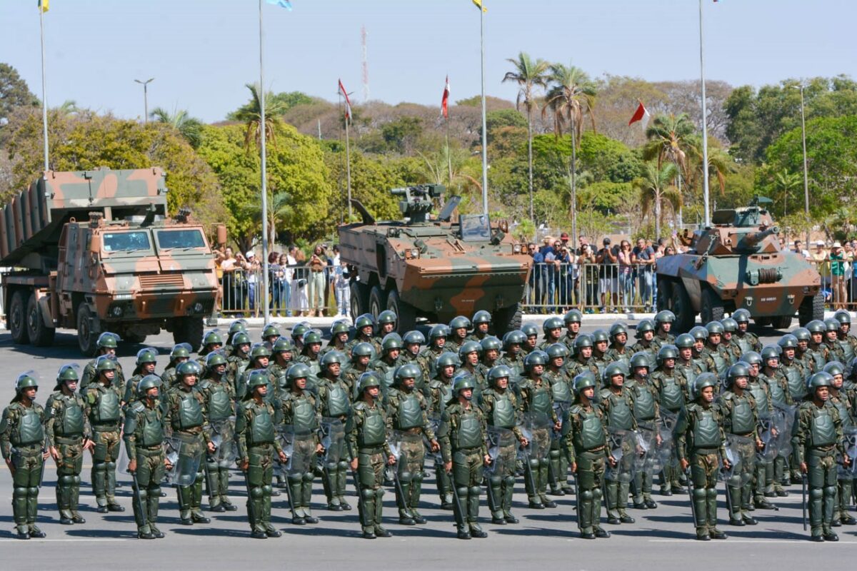 EXÉRCITO