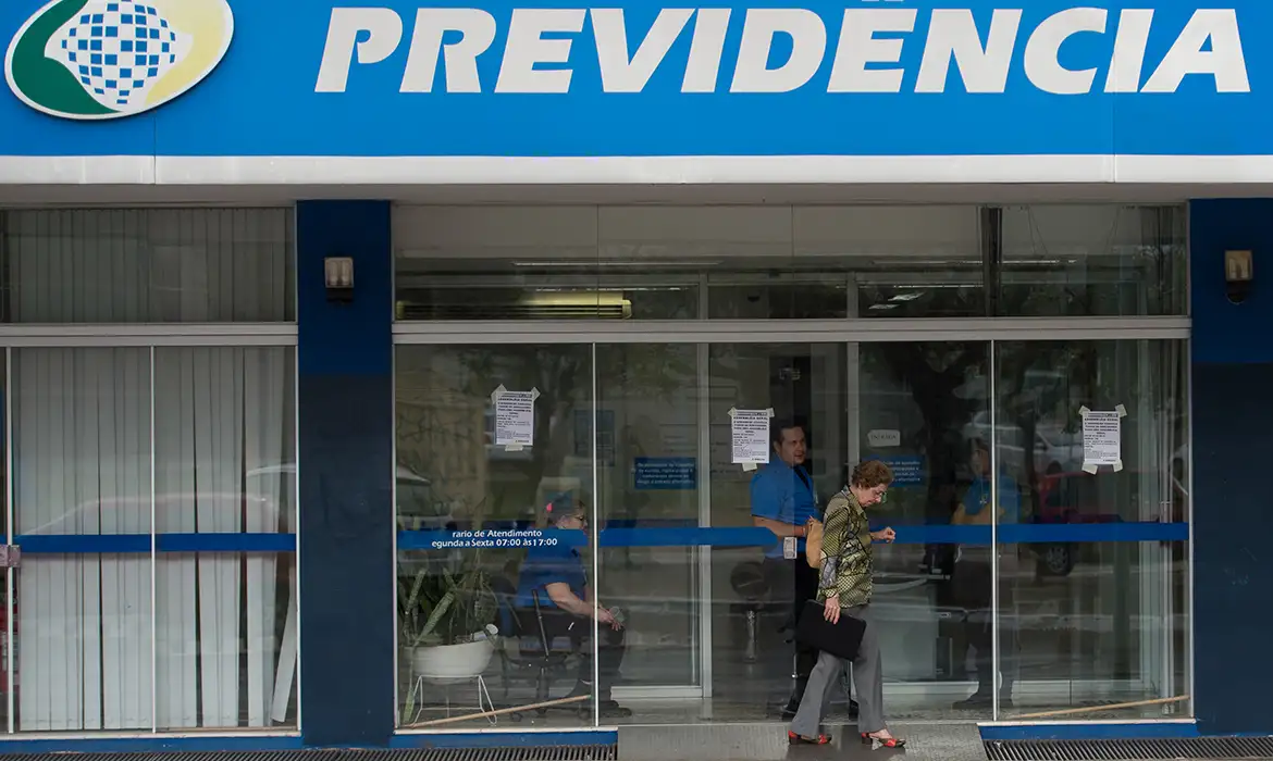 Governo libera R$ 547 milhões para ressarcir beneficiários do INSS por descontos indevidos