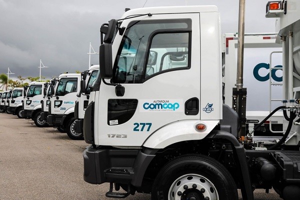 COMCAP abre 300 vagas em Florianópolis com salários de até R$ 3,6 mil; veja cargos e prazo